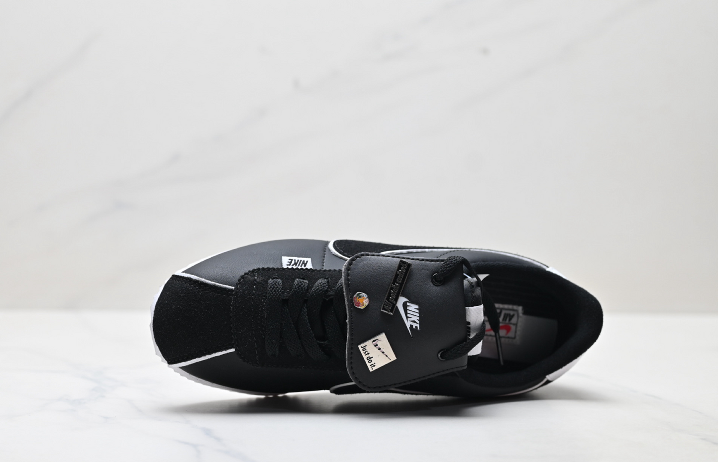 Retro Low-Top Lightweight Classic Running Sneakers
