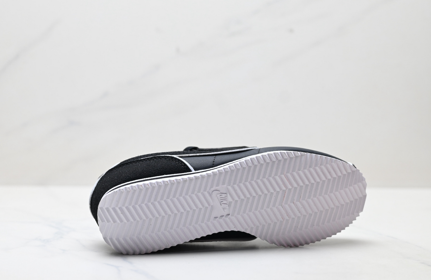 Retro Low-Top Lightweight Classic Running Sneakers