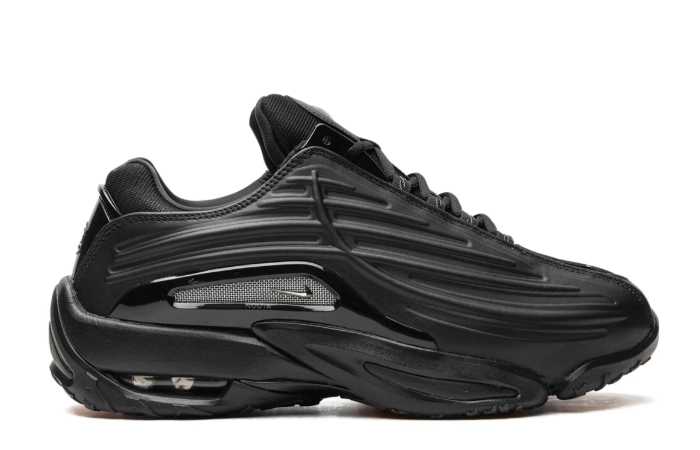 Solid color Sneakers With Clean Lines