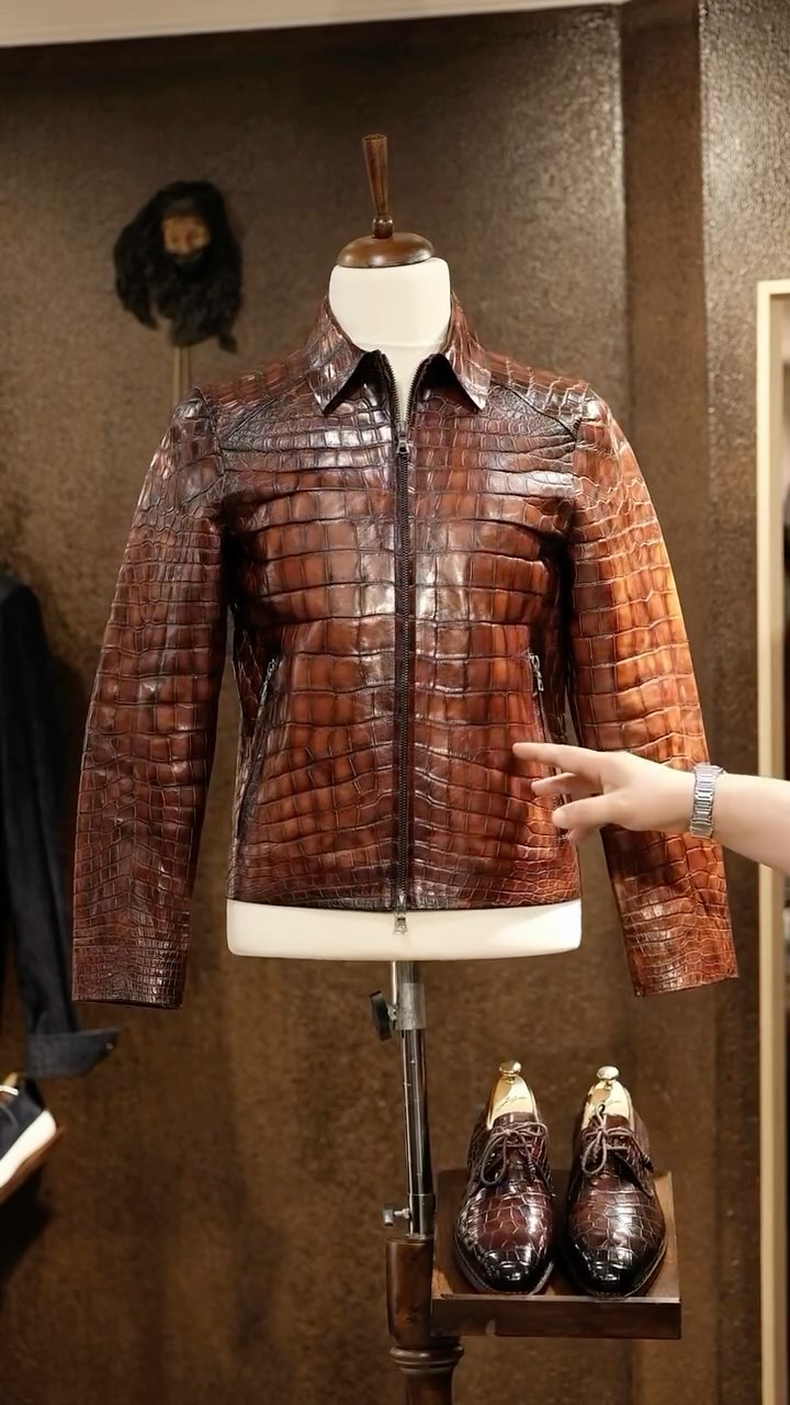 Vintage Luxurious Crocodile Leather Jacket