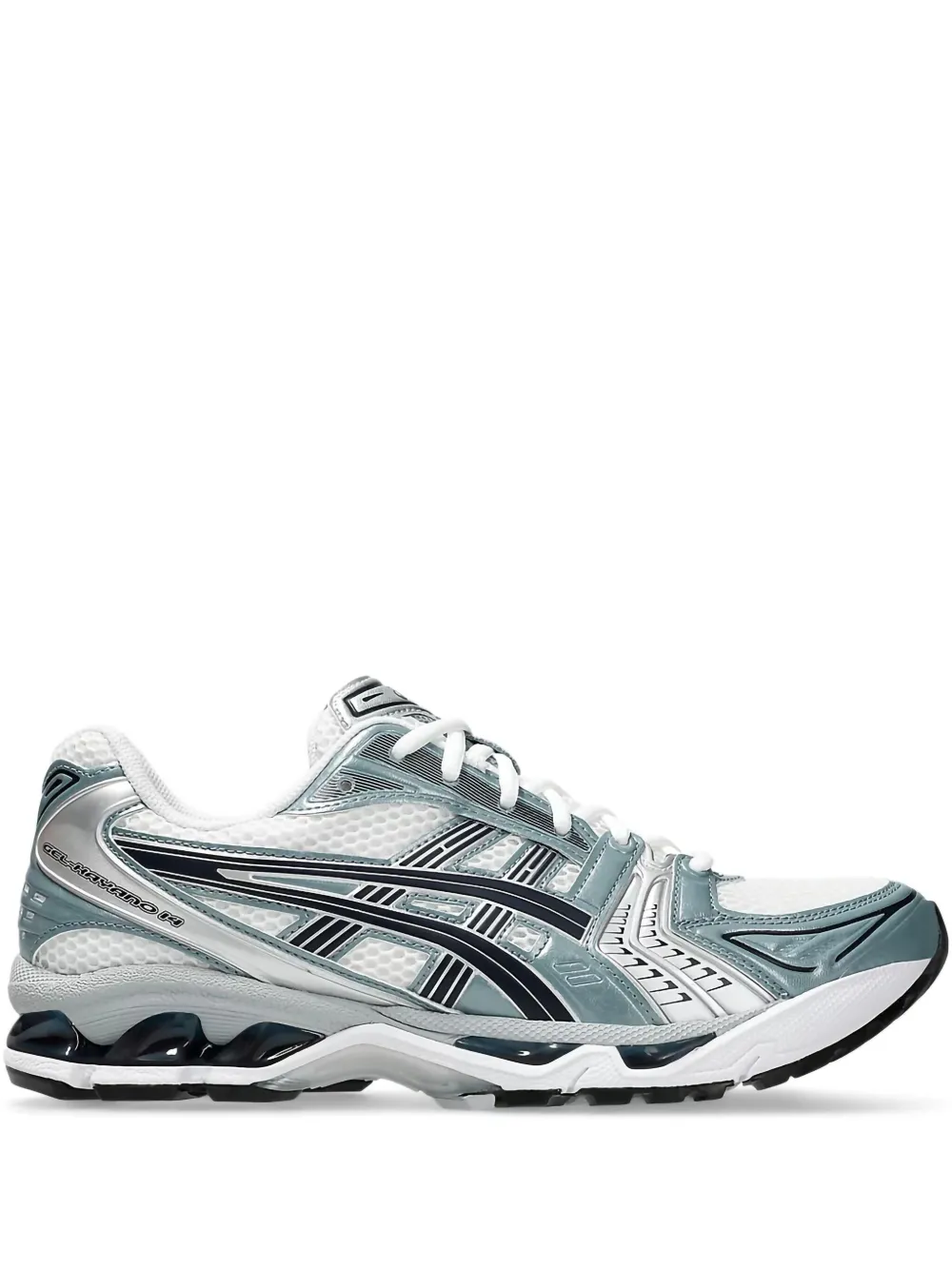 Lightweight and breathable athletic shoes