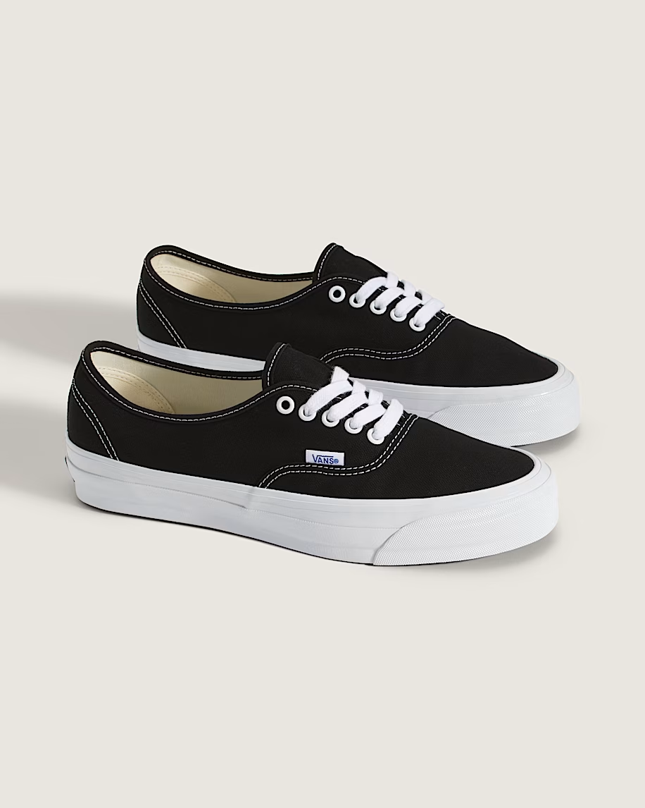 Classic Low Top Canvas Sneakers