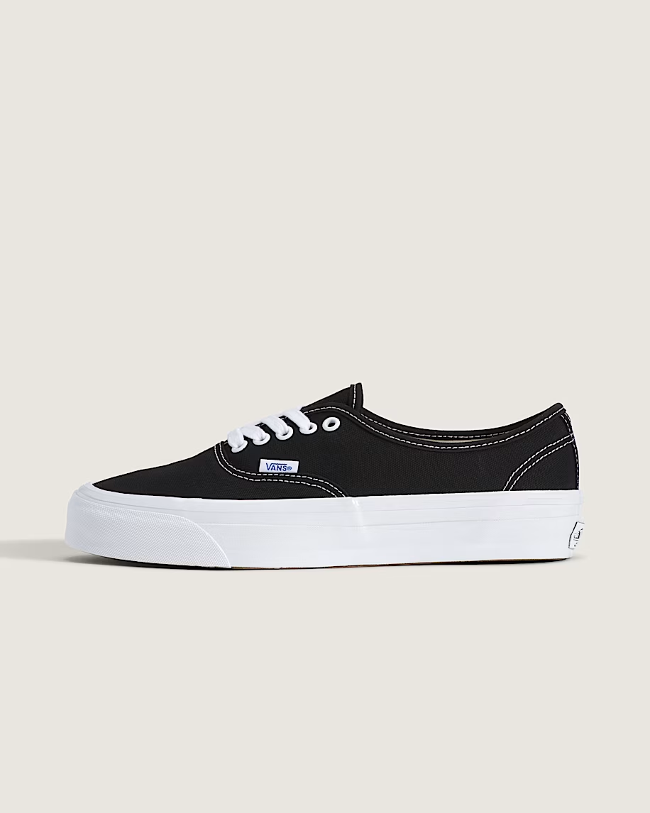 Classic Low Top Canvas Sneakers