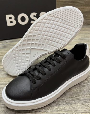 Premium Black Runner Sneakers
