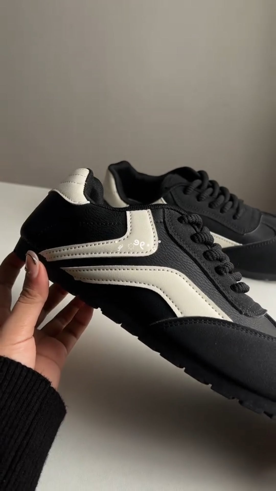 Men's low-top classic running shoes