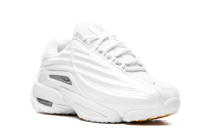 Solid color Sneakers With Clean Lines