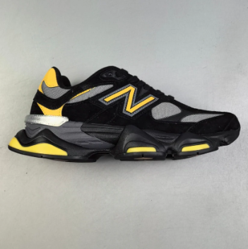 Low-top casual dad sneakers