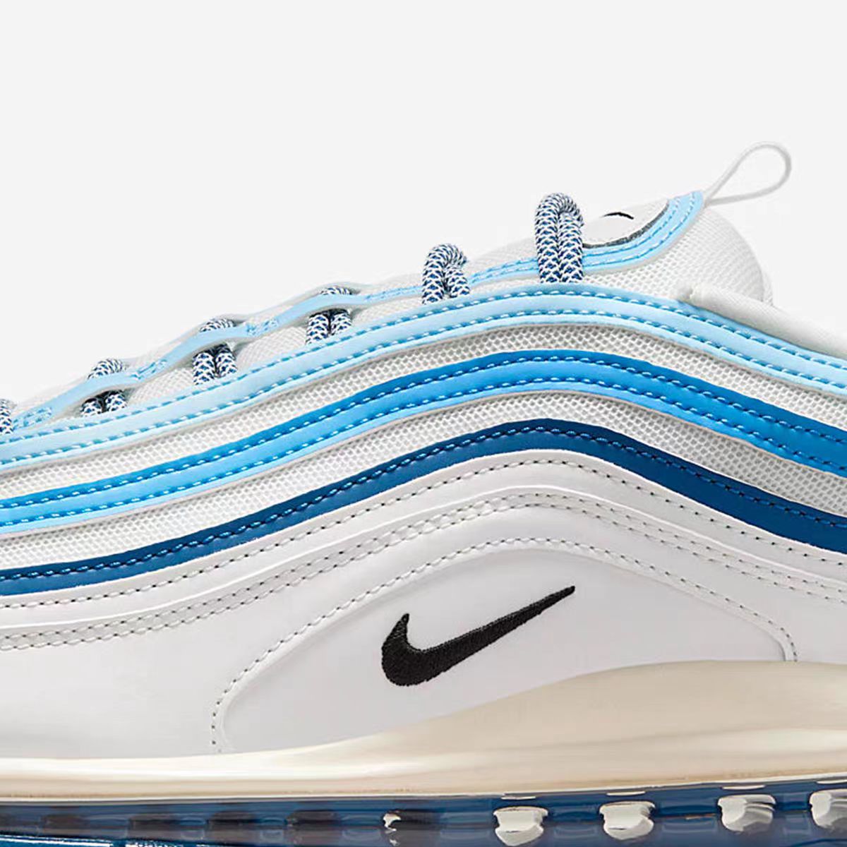 Bullet-shaped Air Cushioned Running Shoes