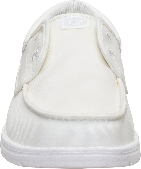 Stretch Canvas Shoes With Built-in Elastic Band To Ensure A Secure And Comfortable Fit.